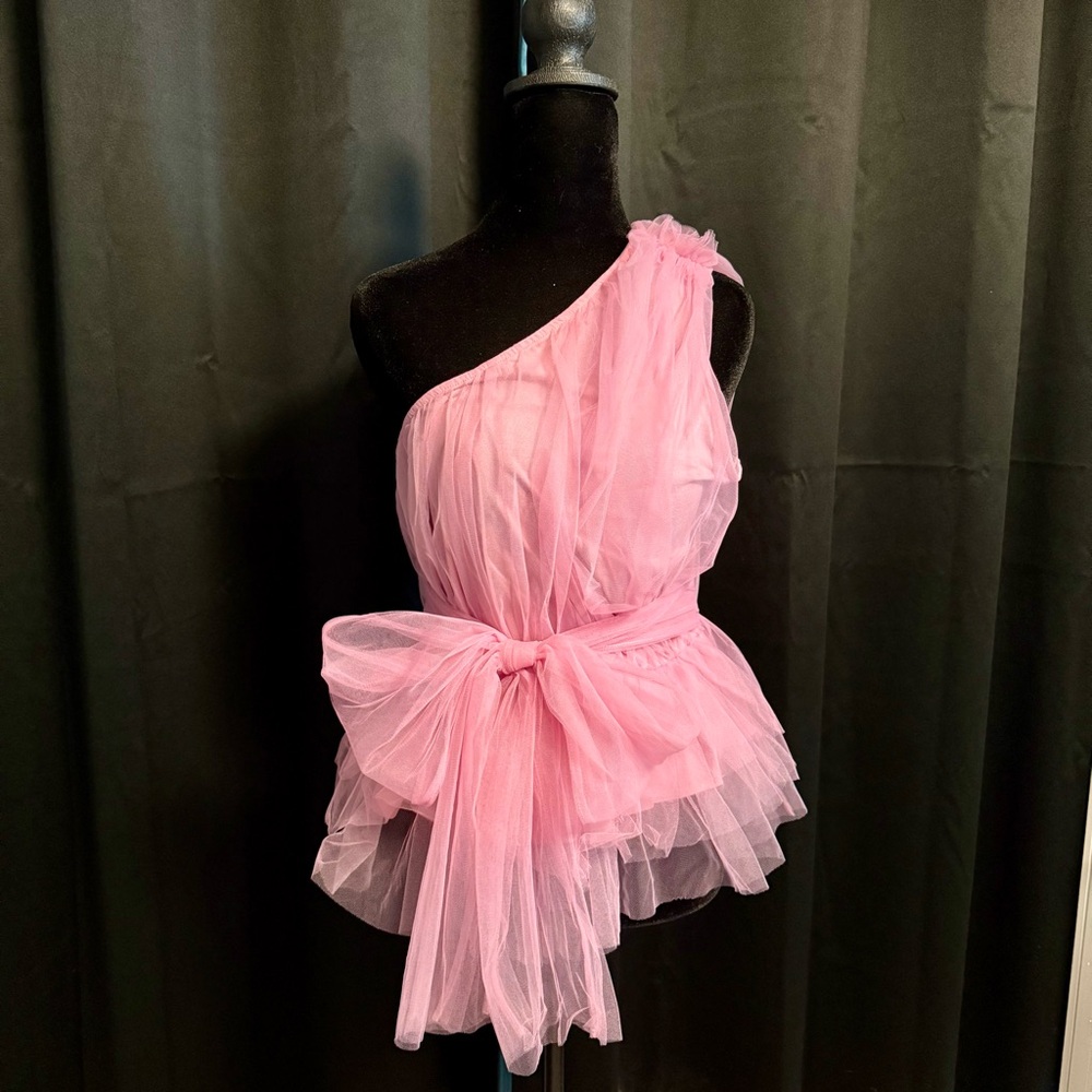 NWT Express Tulle One Shoulder Peplum Top